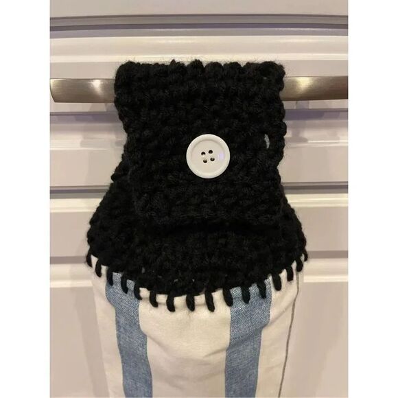 Crochet Top Kitchen Towel- The Kitchen Is The Heart Of The Home 💙 - Picture 2 of 5